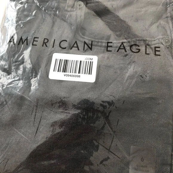 BRAND NEW AMERICAN EAGLE Stretch Curvy Mom Jean Size 6 - Picture 9 of 12